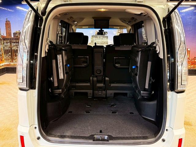セレナ ライダーブラックラインＳ－ＨＶアドバンスドセーフティ　（禁煙車）（ライダー専用スポイラー）（両側パワースライド）（純正ＳＤナビ）（アラウンドビュー）（クルコン）（ビルトインＥＴＣ）（ＬＥＤヘッド）（スマートキー＆プッシュスタート）（純正１６インチＡＷ）（17枚目）