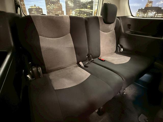 セレナ ライダーブラックラインＳ－ＨＶアドバンスドセーフティ　（禁煙車）（ライダー専用スポイラー）（両側パワースライド）（純正ＳＤナビ）（アラウンドビュー）（クルコン）（ビルトインＥＴＣ）（ＬＥＤヘッド）（スマートキー＆プッシュスタート）（純正１６インチＡＷ）（20枚目）