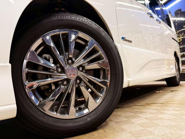セレナ ライダーブラックラインＳ－ＨＶアドバンスドセーフティ　（禁煙車）（ライダー専用スポイラー）（両側パワースライド）（純正ＳＤナビ）（アラウンドビュー）（クルコン）（ビルトインＥＴＣ）（ＬＥＤヘッド）（スマートキー＆プッシュスタート）（純正１６インチＡＷ）（53枚目）