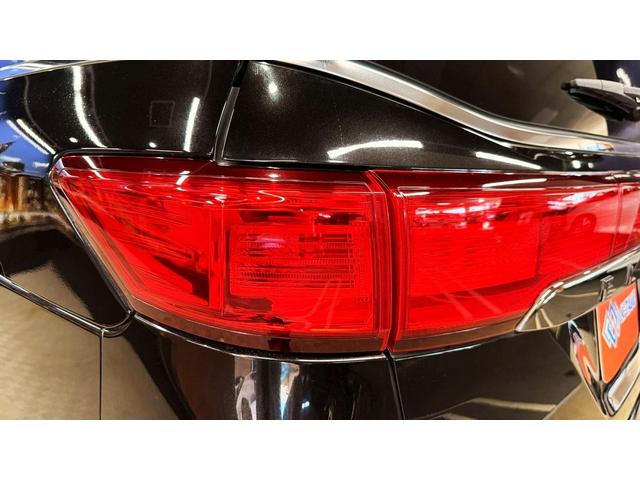 エルグランド ３５０ハイウェイスタープレミアム　（禁煙車）（黒本革シート）（両側パワースライド）（フリップダウンモニター）（アラウンドビューモニター）（純正ＨＤＤナビ）（ビルトインＥＴＣ）（パワーシート）（シートヒーター）（純正１８インチＡＷ）（48枚目）