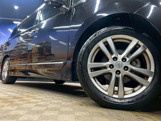 エルグランド ３５０ハイウェイスタープレミアム　（ワンオーナー）（黒本革シート）（両側パワスラ）（純正フリップダウンモニター）（純正ＨＤＤナビ）（アラウンドビュー）（パワーシート）（シートメモリー）（シートヒーター）（ＥＴＣ）（純正１８インチＡＷ）（18枚目）