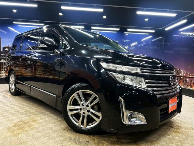 エルグランド ３５０ハイウェイスタープレミアム　（ワンオーナー）（黒本革シート）（両側パワスラ）（純正フリップダウンモニター）（純正ＨＤＤナビ）（アラウンドビュー）（パワーシート）（シートメモリー）（シートヒーター）（ＥＴＣ）（純正１８インチＡＷ）（25枚目）