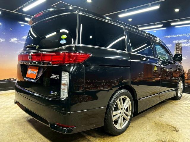 エルグランド ３５０ハイウェイスタープレミアム　（ワンオーナー）（黒本革シート）（両側パワスラ）（純正フリップダウンモニター）（純正ＨＤＤナビ）（アラウンドビュー）（パワーシート）（シートメモリー）（シートヒーター）（ＥＴＣ）（純正１８インチＡＷ）（26枚目）