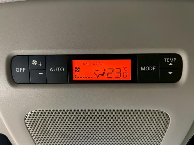 エルグランド ３５０ハイウェイスタープレミアム　（ワンオーナー）（黒本革シート）（両側パワスラ）（純正フリップダウンモニター）（純正ＨＤＤナビ）（アラウンドビュー）（パワーシート）（シートメモリー）（シートヒーター）（ＥＴＣ）（純正１８インチＡＷ）（33枚目）