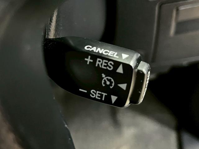 ヴェルファイア ２．５Ｚ　Ｇエディション　（禁煙車）（新品ステアリング）（両側パワスラ）（フリップダウンモニター）（アルパインナビ）（クルーズコントロール）（ビルトインＥＴＣ）（パワーシート）（パワーバックドア）（純正１８インチＡＷ）（11枚目）
