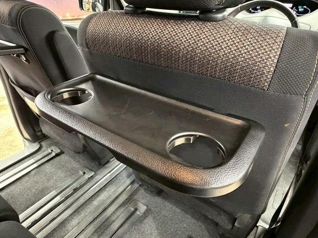 セレナ ハイウェイスター Vセレクション+セーフティ SHV (禁煙車)(後期型)(両側パワースライド)(純正SDナビ)(バックカメラ)(クルーズコントロール)(ビルトインETC)(Bluetooth対応)(スマートキー&プッシュスタート)(純正16インチAW)(34枚目)