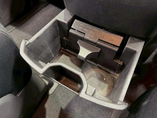 セレナ ハイウェイスター Vセレクション+セーフティ SHV (禁煙車)(後期型)(両側パワースライド)(純正SDナビ)(バックカメラ)(クルーズコントロール)(ビルトインETC)(Bluetooth対応)(スマートキー&プッシュスタート)(純正16インチAW)(37枚目)