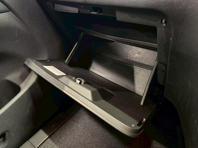 セレナ ハイウェイスター Vセレクション+セーフティ SHV (禁煙車)(後期型)(両側パワースライド)(純正SDナビ)(バックカメラ)(クルーズコントロール)(ビルトインETC)(Bluetooth対応)(スマートキー&プッシュスタート)(純正16インチAW)(38枚目)