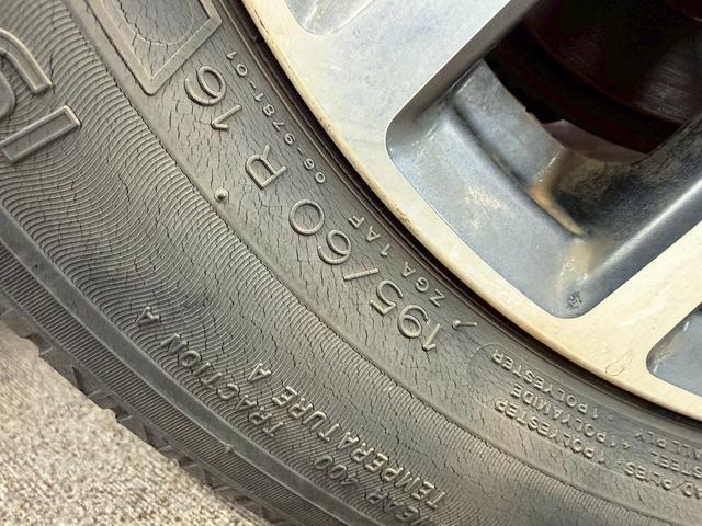 セレナ ハイウェイスター Vセレクション+セーフティ SHV (禁煙車)(後期型)(両側パワースライド)(純正SDナビ)(バックカメラ)(クルーズコントロール)(ビルトインETC)(Bluetooth対応)(スマートキー&プッシュスタート)(純正16インチAW)(60枚目)