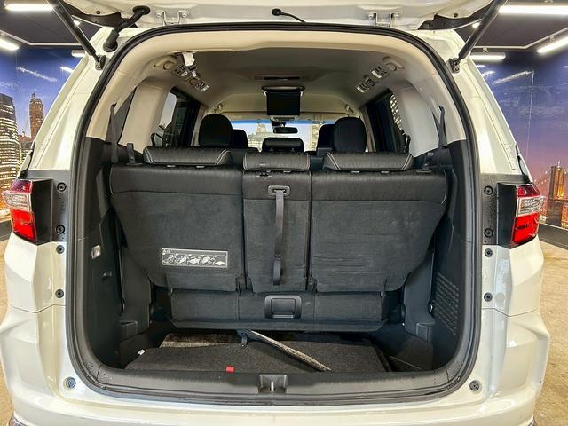 オデッセイ アブソルート　（禁煙車）（黒本革シート）（両側パワスラ）（フリップダウンモニター）（カロッツェリアＳＤナビ）（バックカメラ）（クルーズコントロール）（ビルトインＥＴＣ）（パドルシフト）（純正１７インチＡＷ）（15枚目）