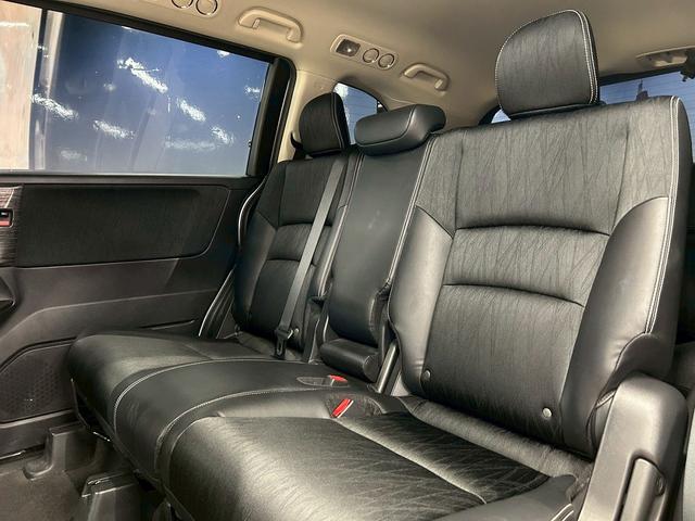 オデッセイ アブソルート　（禁煙車）（黒本革シート）（両側パワスラ）（フリップダウンモニター）（カロッツェリアＳＤナビ）（バックカメラ）（クルーズコントロール）（ビルトインＥＴＣ）（パドルシフト）（純正１７インチＡＷ）（63枚目）