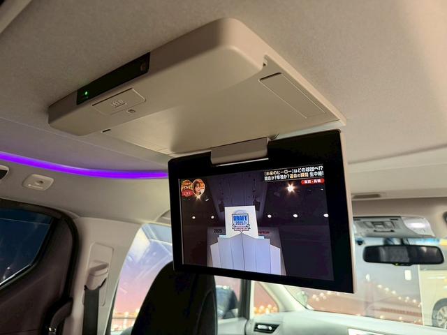 アルファード 2.5S Cパッケージ (禁煙車)(サンルーフ)(両側パワスラ)(純正フリップダウン)(純正SDナビ)(バックカメラ)(クルーズコントロール)(パワーシート)(パワーバックドア)(ビルトインETC)(純正18インチAW)(7枚目)