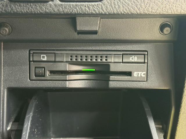 アルファード 2.5S Cパッケージ (禁煙車)(サンルーフ)(両側パワスラ)(純正フリップダウン)(純正SDナビ)(バックカメラ)(クルーズコントロール)(パワーシート)(パワーバックドア)(ビルトインETC)(純正18インチAW)(16枚目)