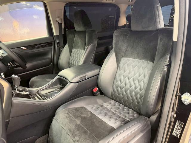 アルファード 2.5S Cパッケージ (禁煙車)(サンルーフ)(両側パワスラ)(純正フリップダウン)(純正SDナビ)(バックカメラ)(クルーズコントロール)(パワーシート)(パワーバックドア)(ビルトインETC)(純正18インチAW)(36枚目)