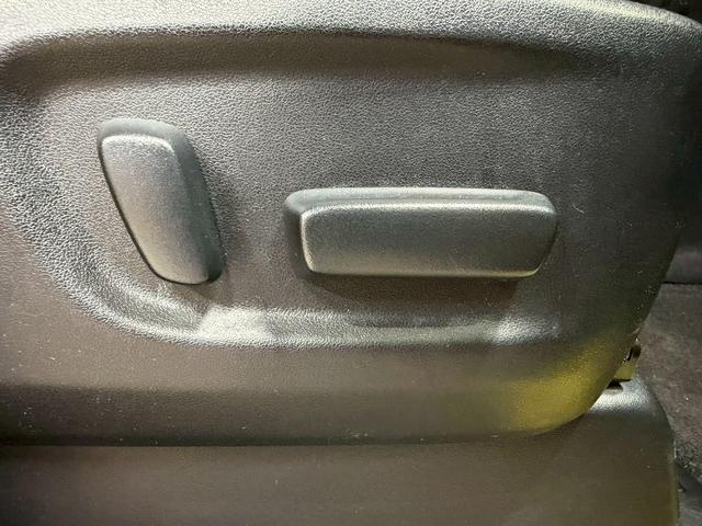 アルファード 2.5S Cパッケージ (禁煙車)(サンルーフ)(両側パワスラ)(純正フリップダウン)(純正SDナビ)(バックカメラ)(クルーズコントロール)(パワーシート)(パワーバックドア)(ビルトインETC)(純正18インチAW)(43枚目)