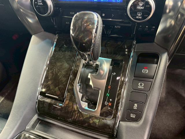 アルファード 2.5S Cパッケージ (禁煙車)(サンルーフ)(両側パワスラ)(純正フリップダウン)(純正SDナビ)(バックカメラ)(クルーズコントロール)(パワーシート)(パワーバックドア)(ビルトインETC)(純正18インチAW)(47枚目)