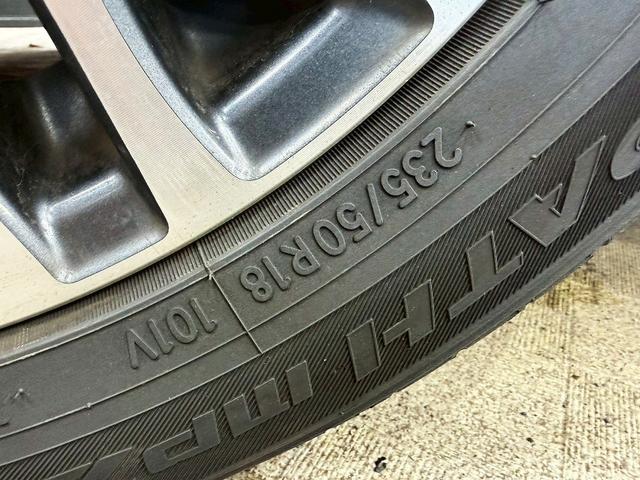 アルファード 2.5S Cパッケージ (禁煙車)(サンルーフ)(両側パワスラ)(純正フリップダウン)(純正SDナビ)(バックカメラ)(クルーズコントロール)(パワーシート)(パワーバックドア)(ビルトインETC)(純正18インチAW)(60枚目)