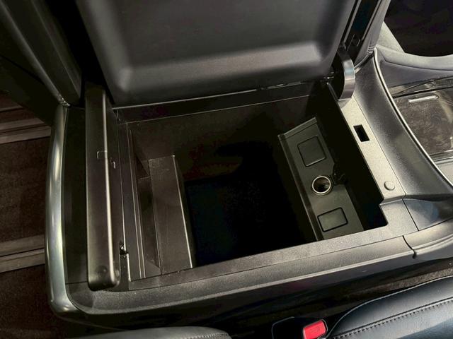 アルファード 2.5S Cパッケージ (禁煙車)(サンルーフ)(両側パワスラ)(純正フリップダウン)(純正SDナビ)(バックカメラ)(クルーズコントロール)(パワーシート)(パワーバックドア)(ビルトインETC)(純正18インチAW)(65枚目)