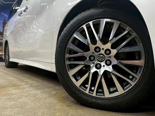 ヴェルファイア 2.5Z Gエディション (禁煙車)(黒半革シート)(両側パワスラ)(純正フリップダウン)(純正SDナビ)(バックカメラ)(レーダークルーズ)(パワーシート)(ステアリングヒーター)(電動リアゲート)(ETC)(純正18AW)(15枚目)