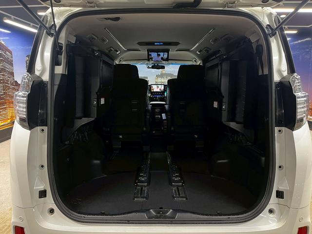 ヴェルファイア 2.5Z Gエディション (禁煙車)(黒半革シート)(両側パワスラ)(純正フリップダウン)(純正SDナビ)(バックカメラ)(レーダークルーズ)(パワーシート)(ステアリングヒーター)(電動リアゲート)(ETC)(純正18AW)(17枚目)