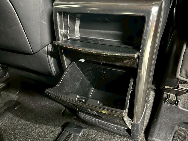 ヴェルファイア 2.5Z Gエディション (禁煙車)(黒半革シート)(両側パワスラ)(純正フリップダウン)(純正SDナビ)(バックカメラ)(レーダークルーズ)(パワーシート)(ステアリングヒーター)(電動リアゲート)(ETC)(純正18AW)(45枚目)