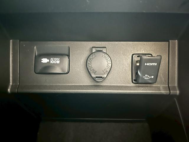 ヴェルファイア 2.5Z Gエディション (禁煙車)(黒半革シート)(両側パワスラ)(純正フリップダウン)(純正SDナビ)(バックカメラ)(レーダークルーズ)(パワーシート)(ステアリングヒーター)(電動リアゲート)(ETC)(純正18AW)(61枚目)