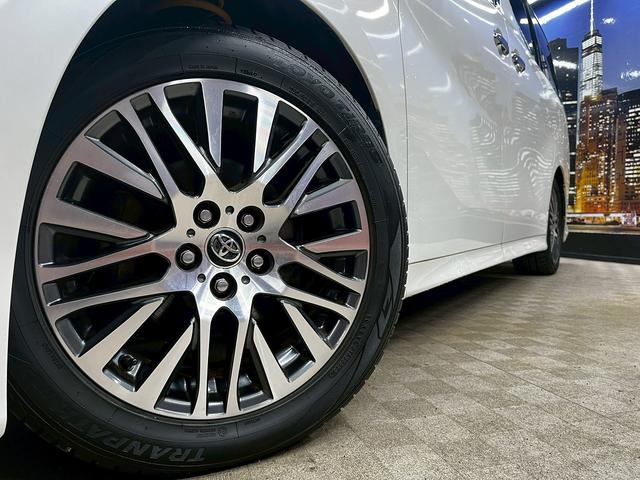 ヴェルファイア 2.5Z Gエディション (禁煙車)(黒半革シート)(両側パワスラ)(純正フリップダウン)(純正SDナビ)(バックカメラ)(レーダークルーズ)(パワーシート)(ステアリングヒーター)(電動リアゲート)(ETC)(純正18AW)(67枚目)