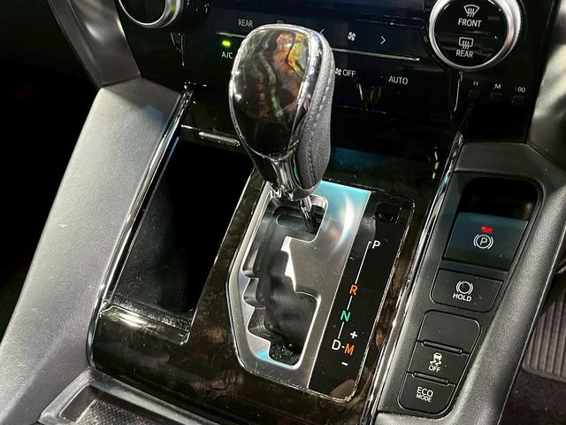 ヴェルファイア 2.5Z Gエディション (禁煙車)(黒半革シート)(両側パワスラ)(純正フリップダウン)(純正SDナビ)(バックカメラ)(レーダークルーズ)(パワーシート)(ステアリングヒーター)(電動リアゲート)(ETC)(純正18AW)(69枚目)