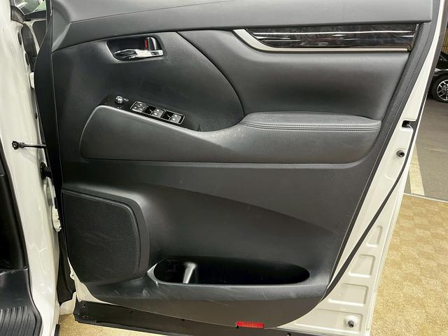 ヴェルファイア 2.5Z Aエディション (禁煙車)(両側パワースライド)(フリップダウンモニター)(純正SDナビ)(バックカメラ)(クルーズコントロール)(ビルトインETC)(オットマン)(クリアランスソナー)(純正18インチAW)(48枚目)