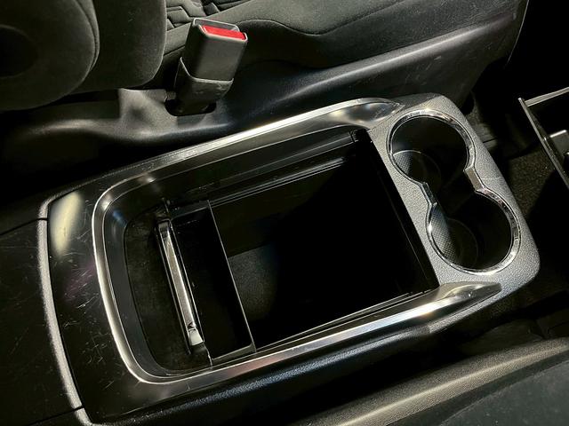 ヴェルファイア 2.5Z Aエディション (禁煙車)(両側パワースライド)(フリップダウンモニター)(純正SDナビ)(バックカメラ)(クルーズコントロール)(ビルトインETC)(オットマン)(クリアランスソナー)(純正18インチAW)(52枚目)