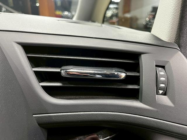 ヴェルファイア 2.5Z Aエディション (禁煙車)(両側パワースライド)(フリップダウンモニター)(純正SDナビ)(バックカメラ)(クルーズコントロール)(ビルトインETC)(オットマン)(クリアランスソナー)(純正18インチAW)(54枚目)