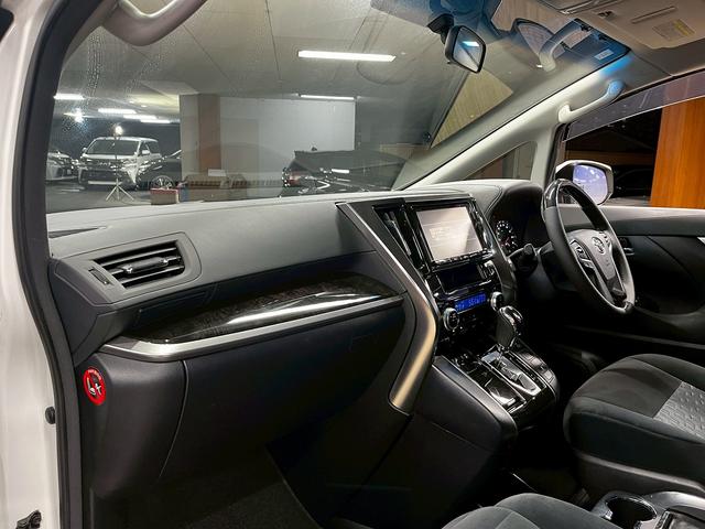 ヴェルファイア 2.5Z Aエディション (禁煙車)(両側パワースライド)(フリップダウンモニター)(純正SDナビ)(バックカメラ)(クルーズコントロール)(ビルトインETC)(オットマン)(クリアランスソナー)(純正18インチAW)(63枚目)