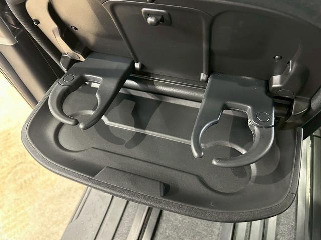 セレナ ハイウェイスター セーフティパックA(両側パワースライド)(純正SDナビ)(アラウンドビューモニター)(クルーズコントロール)(エマージェンシーブレーキ)(パークアシスト)(ビルトインETC)(純正16インチAW)(33枚目)