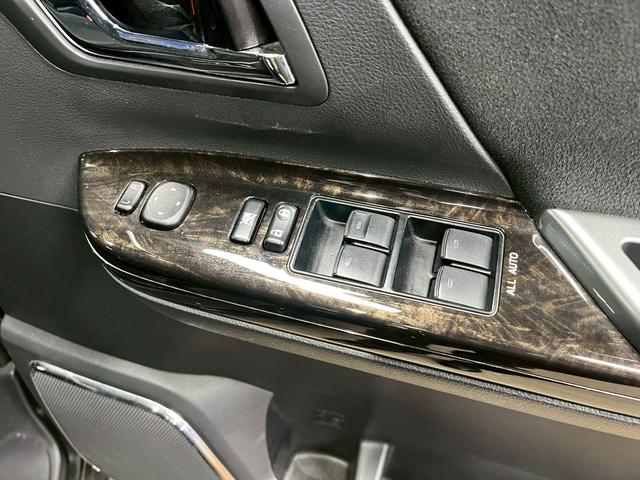 アルファード ２４０Ｓ　Ｃパッケージ　（禁煙車）（後期型）（モデリスタエアロ）（両側パワースライドドア）（後席モニター）（純正ナビ）（ビルトインＥＴＣ）（クルコン）（パワーシート）（シートメモリ）（ウォークスルー）（純正１８ＡＷ）（50枚目）
