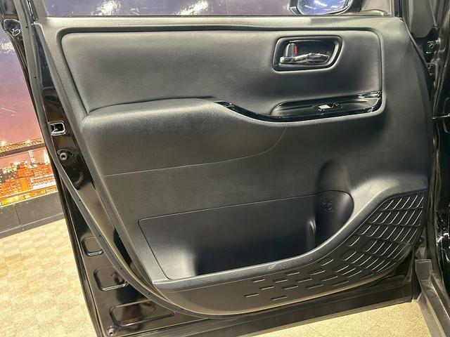 TOYOTA NOAH SI WxB