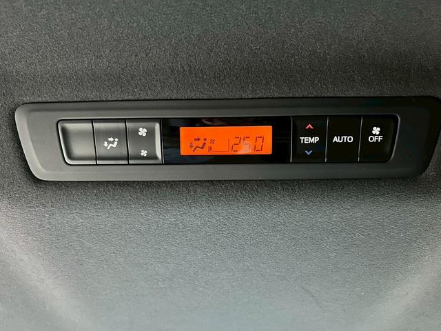 TOYOTA NOAH SI WxB