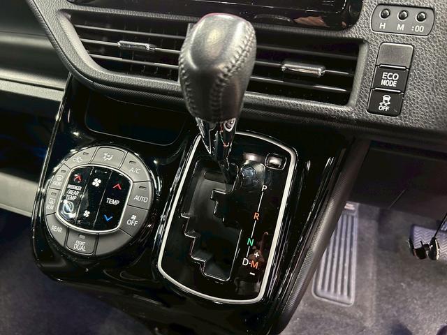 TOYOTA NOAH SI WxB