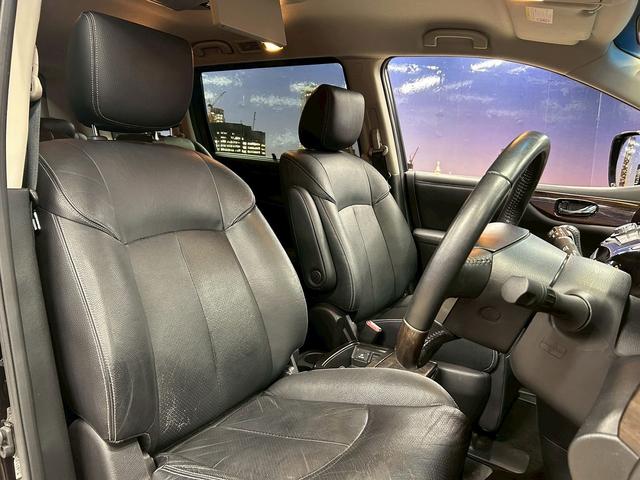 エルグランド 350ハイウェイスターアーバンクロムブラックレザー (黒本革シート)(両側パワースライド)(純正HDDナビ)(アラウンドビューモニター)(レーダークルーズ)(クリアランスソナー)(パワーバックドア)(シートメモリ)(シートヒーター)(純正18AW)(22枚目)