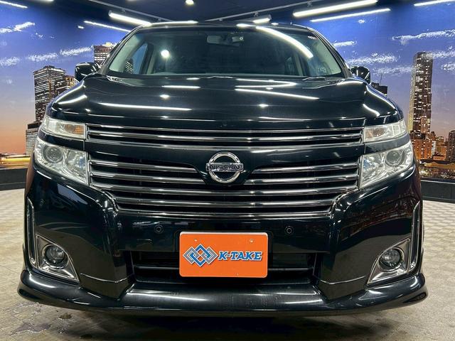 エルグランド 350ハイウェイスターアーバンクロムブラックレザー (黒本革シート)(両側パワースライド)(純正HDDナビ)(アラウンドビューモニター)(レーダークルーズ)(クリアランスソナー)(パワーバックドア)(シートメモリ)(シートヒーター)(純正18AW)(25枚目)