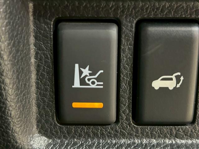 エルグランド 350ハイウェイスターアーバンクロムブラックレザー (黒本革シート)(両側パワースライド)(純正HDDナビ)(アラウンドビューモニター)(レーダークルーズ)(クリアランスソナー)(パワーバックドア)(シートメモリ)(シートヒーター)(純正18AW)(52枚目)