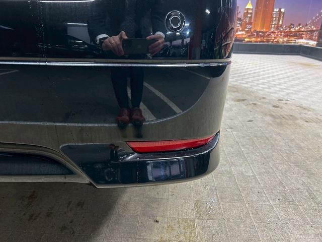 エルグランド 350ハイウェイスターアーバンクロムブラックレザー (黒本革シート)(両側パワースライド)(純正HDDナビ)(アラウンドビューモニター)(レーダークルーズ)(クリアランスソナー)(パワーバックドア)(シートメモリ)(シートヒーター)(純正18AW)(60枚目)