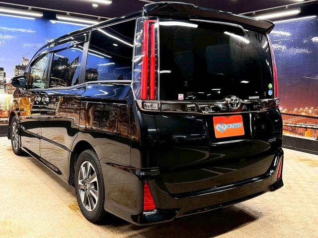 ノア Si ダブルバイビー トヨタセーフティセンス(後期型)(黒半革シート)(フリップダウンモニター)(両側パワスラ)(純正SDナビ)(クルーズコントロール)(バックカメラ)(ビルトインETC)(純正16インチAW)(27枚目)