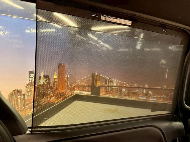 ノア Si ダブルバイビー トヨタセーフティセンス(後期型)(黒半革シート)(フリップダウンモニター)(両側パワスラ)(純正SDナビ)(クルーズコントロール)(バックカメラ)(ビルトインETC)(純正16インチAW)(29枚目)