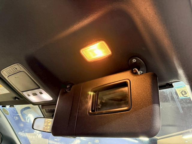 ノア Si ダブルバイビー トヨタセーフティセンス(後期型)(黒半革シート)(フリップダウンモニター)(両側パワスラ)(純正SDナビ)(クルーズコントロール)(バックカメラ)(ビルトインETC)(純正16インチAW)(33枚目)