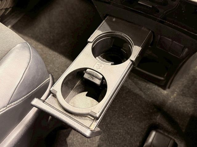 ノア Si ダブルバイビー トヨタセーフティセンス(後期型)(黒半革シート)(フリップダウンモニター)(両側パワスラ)(純正SDナビ)(クルーズコントロール)(バックカメラ)(ビルトインETC)(純正16インチAW)(35枚目)