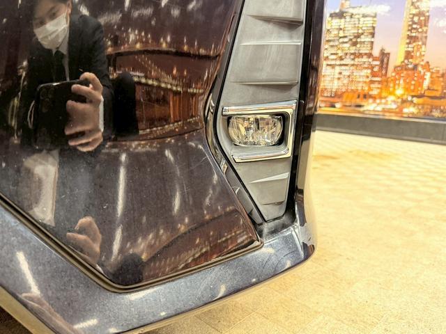 ノア Si ダブルバイビー トヨタセーフティセンス(後期型)(黒半革シート)(フリップダウンモニター)(両側パワスラ)(純正SDナビ)(クルーズコントロール)(バックカメラ)(ビルトインETC)(純正16インチAW)(53枚目)