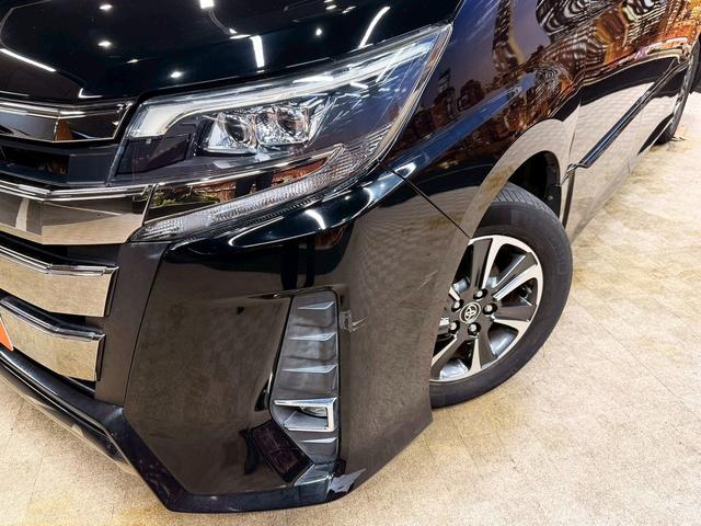 ノア Si ダブルバイビー トヨタセーフティセンス(後期型)(黒半革シート)(フリップダウンモニター)(両側パワスラ)(純正SDナビ)(クルーズコントロール)(バックカメラ)(ビルトインETC)(純正16インチAW)(56枚目)