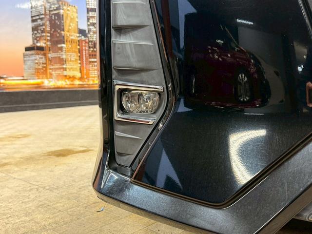 ノア Si ダブルバイビー トヨタセーフティセンス(後期型)(黒半革シート)(フリップダウンモニター)(両側パワスラ)(純正SDナビ)(クルーズコントロール)(バックカメラ)(ビルトインETC)(純正16インチAW)(60枚目)