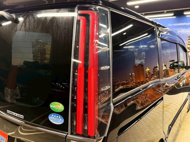 ノア Si ダブルバイビー トヨタセーフティセンス(後期型)(黒半革シート)(フリップダウンモニター)(両側パワスラ)(純正SDナビ)(クルーズコントロール)(バックカメラ)(ビルトインETC)(純正16インチAW)(64枚目)