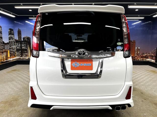 TOYOTA NOAH SI